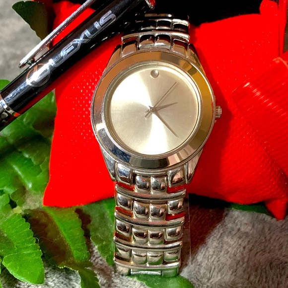 Silver Sleek Quartz Watch Link Bracelet Band 9” INCH similar look Movado NWT
